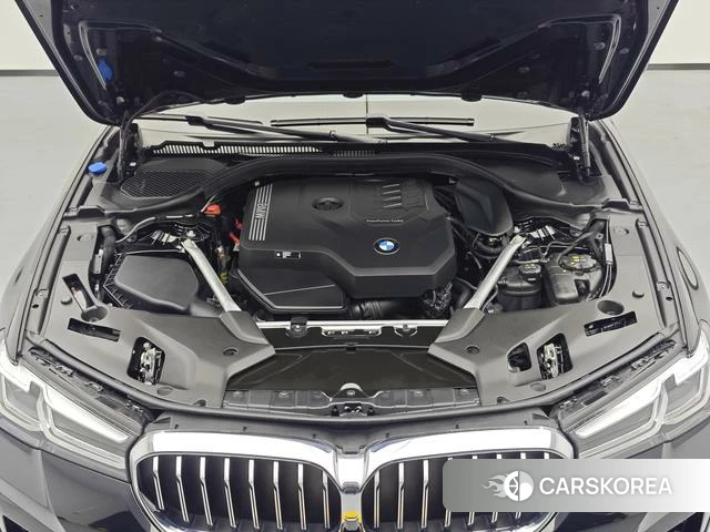 BMW 5 series 2024 Черный из Китая, фото 2