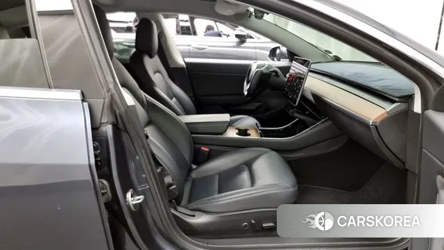 Tesla Model 3 2020 Серый из Кореи, фото 2