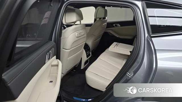 BMW X6 (G06) 2026 Серебристо-серый из Кореи, фото 2