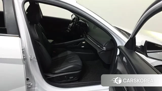 Hyundai Avante (CN7) 2023 Белый из Кореи, фото 2