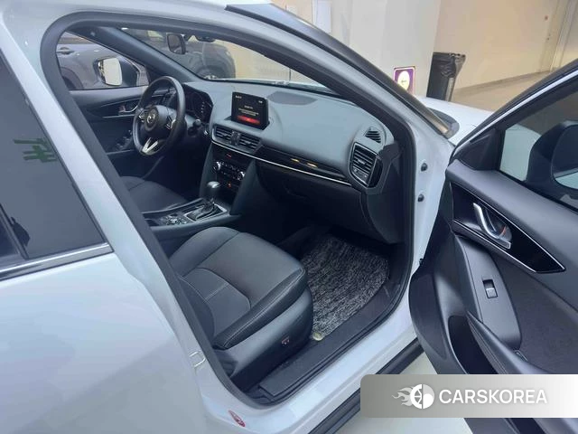 Mazda CX-4 2023 Белый из Китая, фото 2