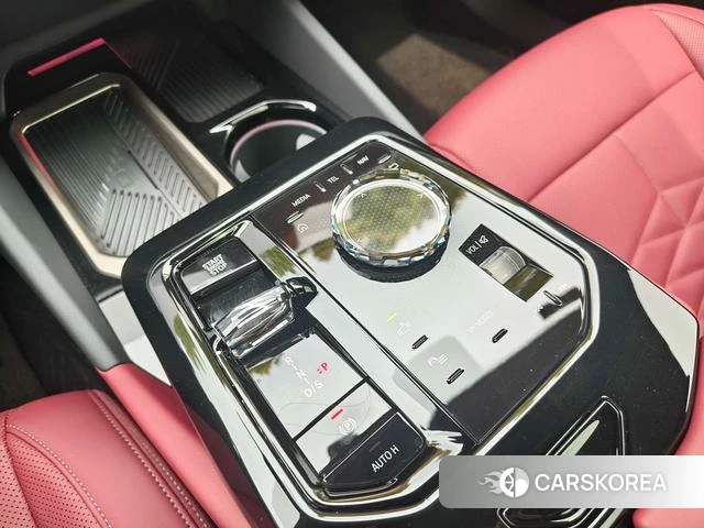 BMW 5 series 2025 Черный из Китая, фото 2