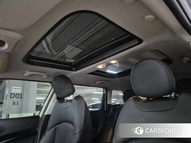 Mini Cooper Clubman 2021 Жемчужный цвет из Кореи, фото 2