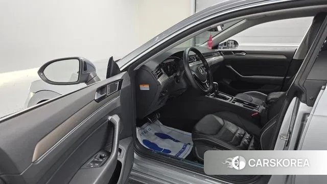 Volkswagen Arteon 2019 Серебряный из Кореи, фото 2