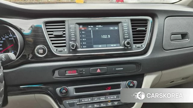 Kia The New Carnival 2019 Черный из Кореи, фото 2