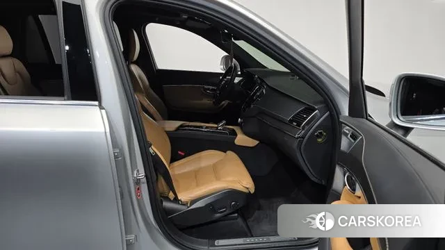 Volvo XC90 second Generation 2021 Серебристо-серый из Кореи, фото 2