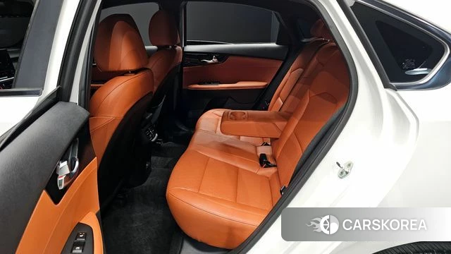 Kia The New K3 2nd generation 2021 Белый из Кореи, фото 2