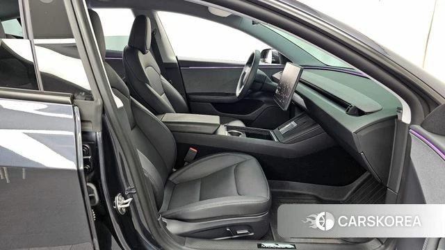 Tesla Model 3 2025 Серый из Кореи, фото 2