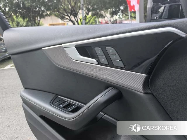 Audi A4L 2023 Белый из Китая, фото 2