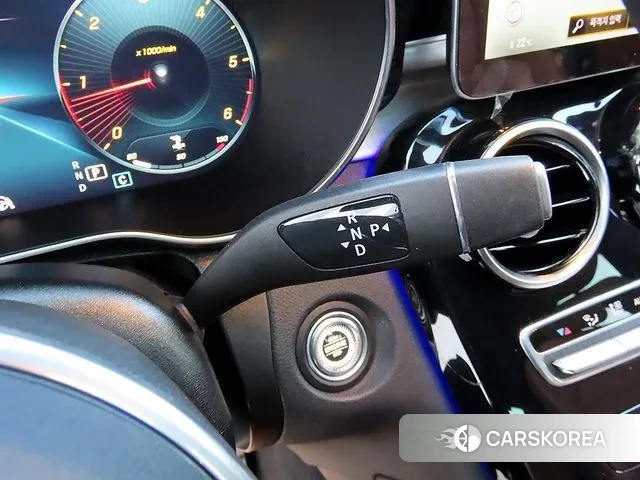 Mercedes-Benz GLC-Class X253 2021 Белый из Кореи, фото 2