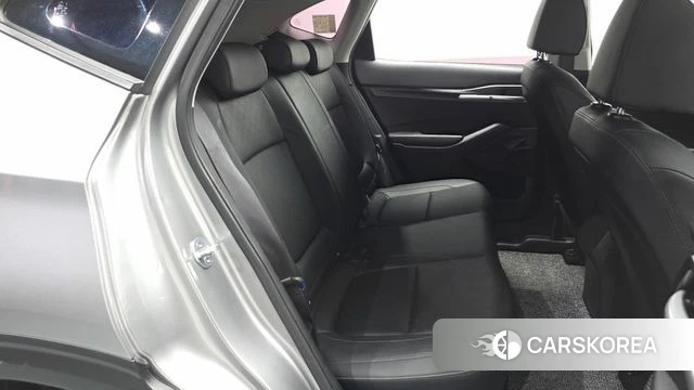 Kia Seltos 2021 Серебристо-серый из Кореи, фото 2