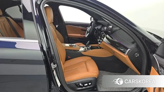 BMW 5 Series (G30) id 3011957 из Кореи 2