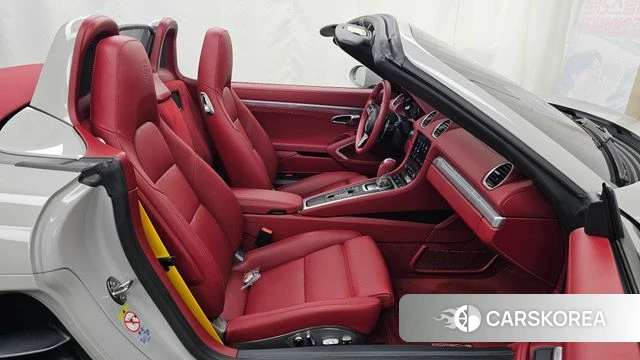 Porsche 718 Boxster 2023 Цвет тростника из Кореи, фото 2