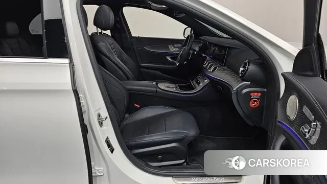 Mercedes-Benz E-Class W213 2022 Белый из Кореи, фото 2