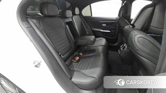 Mercedes-Benz C-Class W206 2023 Белый из Кореи, фото 2