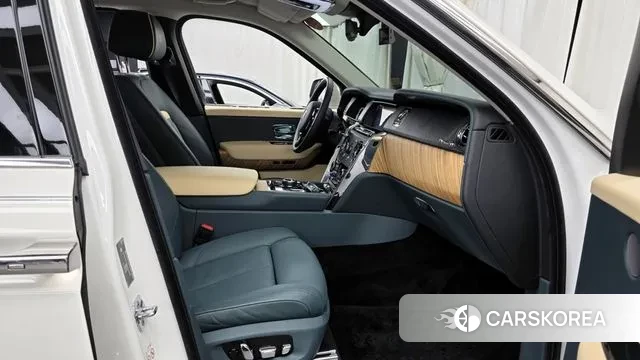 Rolls-Royce Cullinan 2023 Белый из Кореи, фото 2