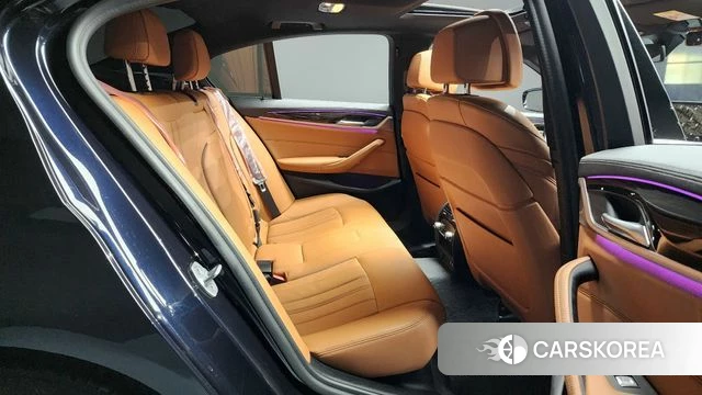 BMW 5 Series (G30) 2021 Черный из Кореи, фото 2