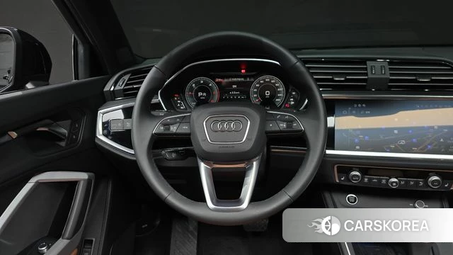 Audi Q3 (F3) 2025 Черный из Кореи, фото 2