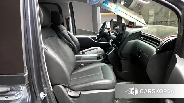 Hyundai Staria 2022 Серый из Кореи, фото 2