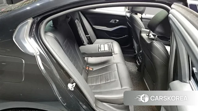 BMW 3 Series (G20) 2022 Черный из Кореи, фото 2
