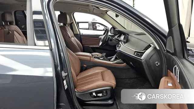 BMW X7 (G07) 2022 Серый из Кореи, фото 2