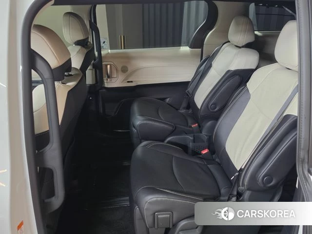 Toyota Sienna 4th Generation 2025 Белый из Кореи, фото 2