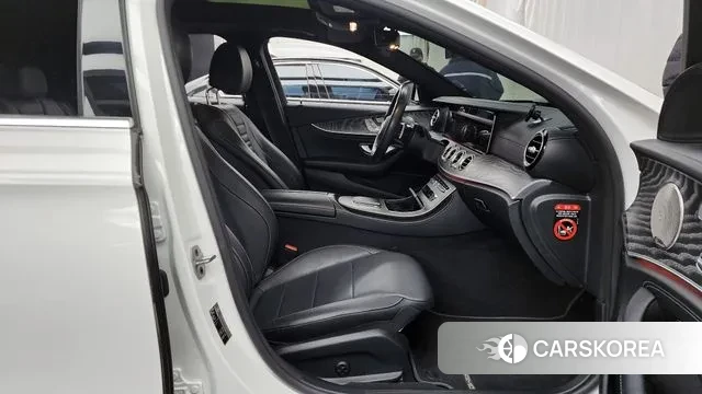 Mercedes-Benz E-Class W213 2021 Белый из Кореи, фото 2