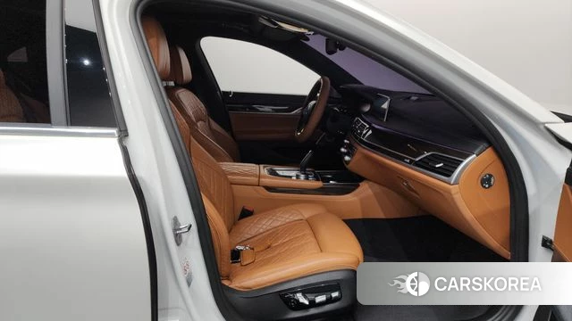 BMW 7 Series (G11) 2022 Белый из Кореи, фото 2