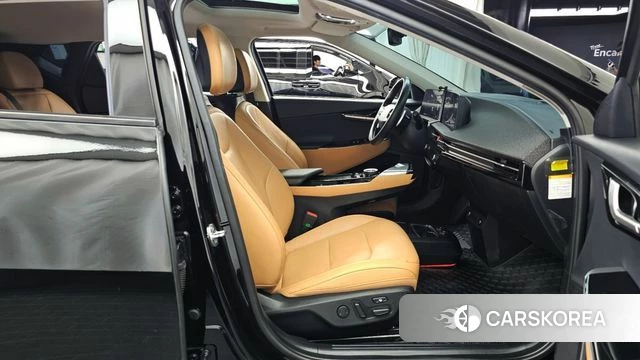 Kia EV6 2021 Черный из Кореи, фото 2