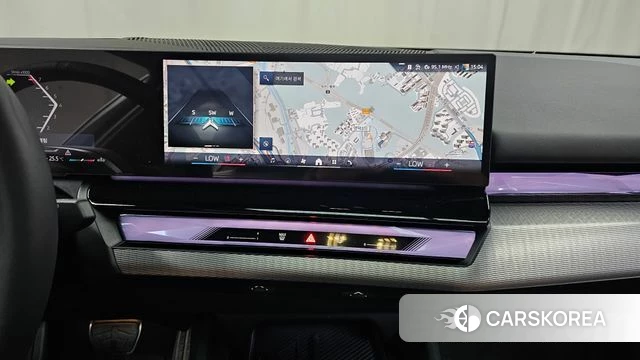BMW 5 Series (G60) 2025 Белый из Кореи, фото 2