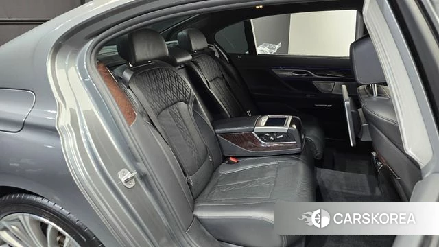 BMW 7 Series (G11) 2018 Серый из Кореи, фото 2