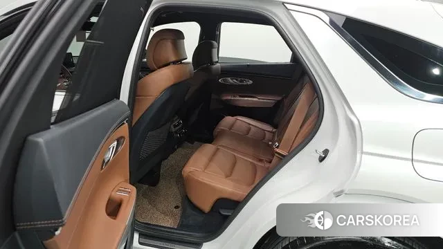 Genesis GV70 2022 Белый из Кореи, фото 2