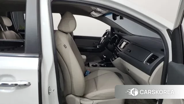 Kia The New Carnival 2019 Белый из Кореи, фото 2