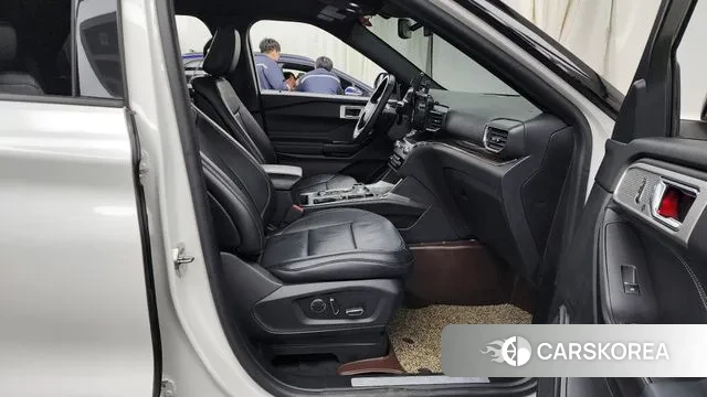 Ford Explorer 6th Generation 2019 Белый из Кореи, фото 2