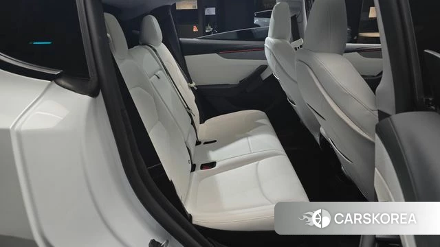 Tesla Model Y 2025 Белый из Кореи, фото 2