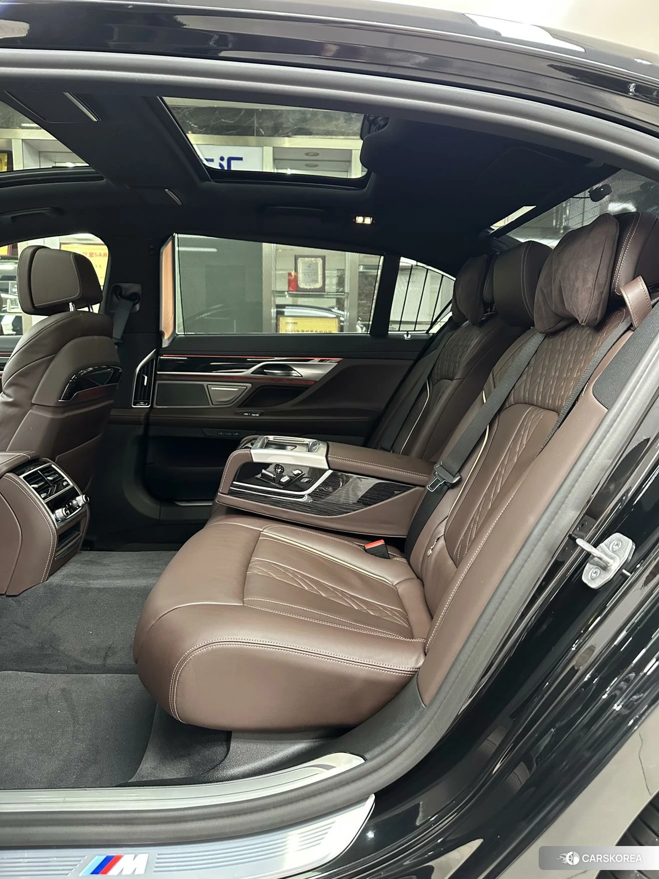 BMW 7 series 2021 Черный из Китая, фото 2