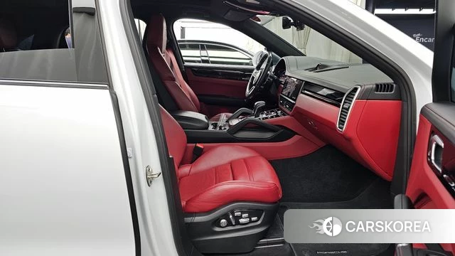 Porsche Cayenne (PO536) 2021 Белый из Кореи, фото 2