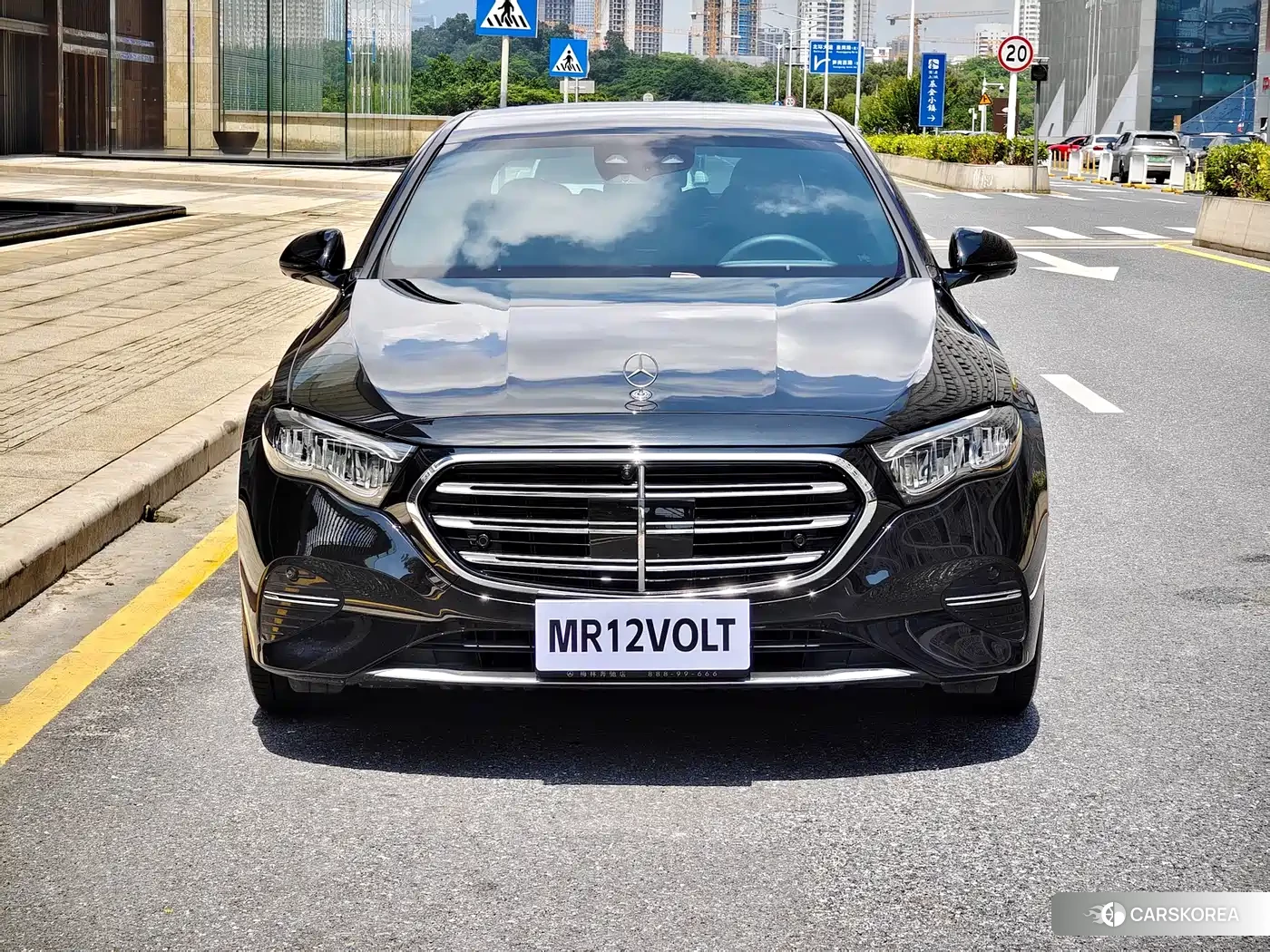 Mercedes-Benz E-Class 2025 Черный из Китая, фото 2