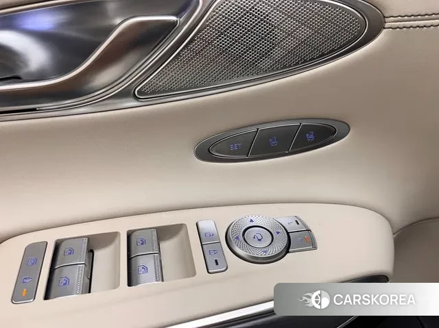 Genesis GV70 2022 Белый из Кореи, фото 2