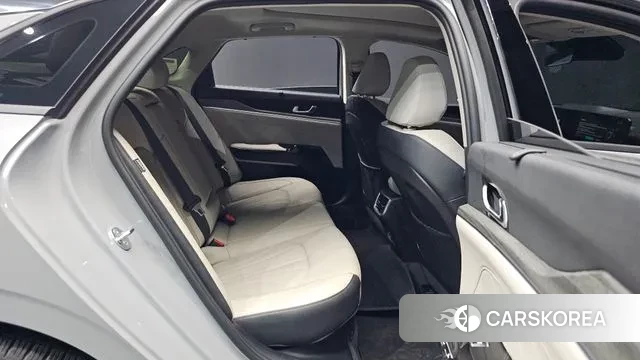 Kia The New K5 Hybrid 3rd generation 2024 Серебристо-серый из Кореи, фото 2