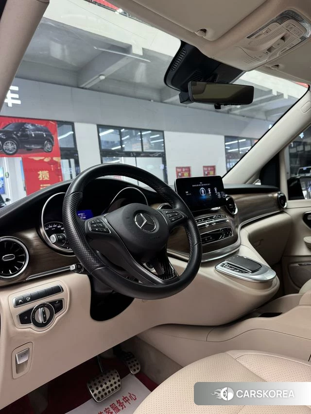 Mercedes-Benz V-class 2022 Черный из Китая, фото 2