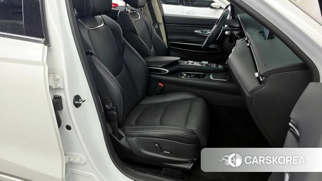 Genesis GV70 2022 Белый из Кореи, фото 2