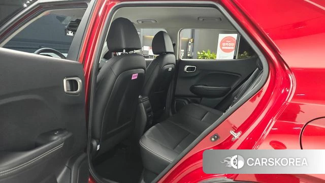 Hyundai Venue 2023 Красный из Кореи, фото 2