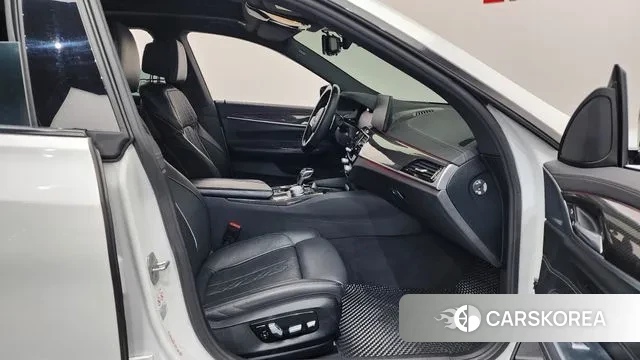 BMW 6 Series GT (G32) 2021 Белый из Кореи, фото 2