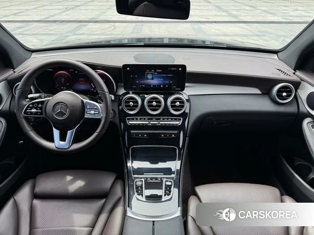 Mercedes-Benz GLC 2021 Черный из Китая, фото 2