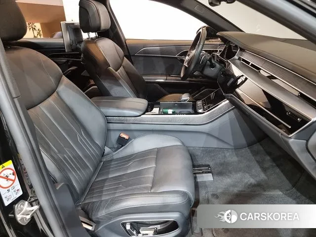 Audi A8 (D5) 2023 Черный из Кореи, фото 2