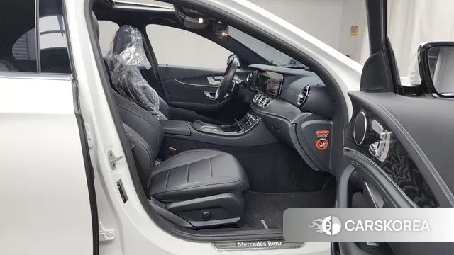 Mercedes-Benz E-Class W213 2020 Белый из Кореи, фото 2