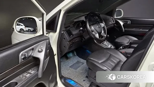 Ssangyong Korando Turismo 2018 Белый из Кореи, фото 2