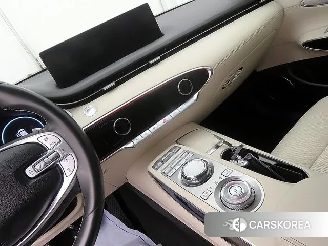 Genesis GV70 2024 Зеленый из Кореи, фото 2