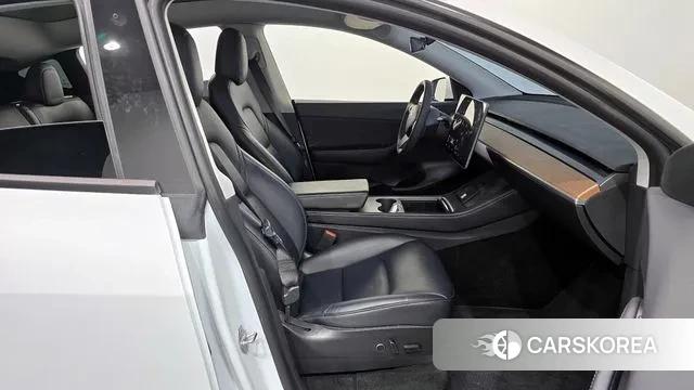 Tesla Model Y 2021 Белый из Кореи, фото 2